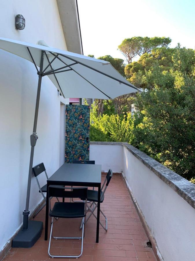 Bellavista Beachfront Apartments Quercianella Buitenkant foto